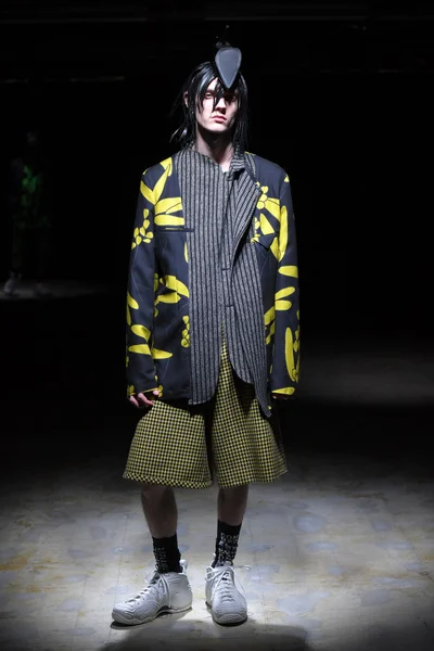 Look 12